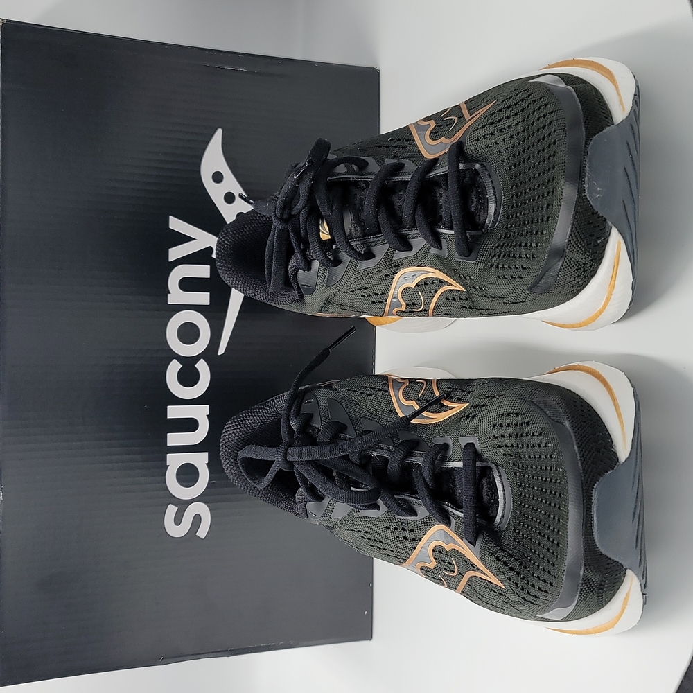 Saucony Endorphin Speed 3, Black/Gold